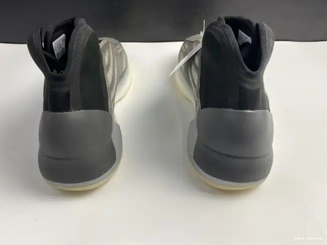 hype Barium Adidas Yeezy H68771 Quantum 0524
